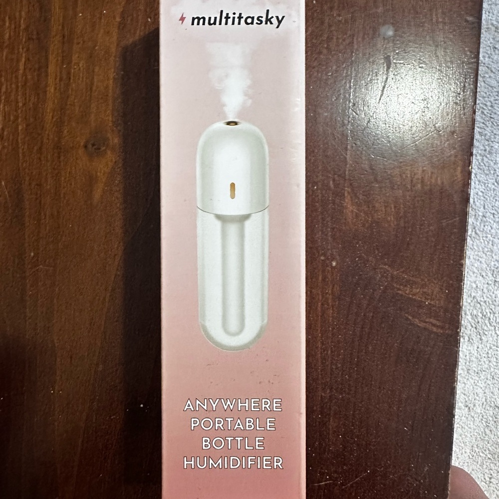 NWT Multitasky Anywhere Humidifier - Picture 2 of 4
